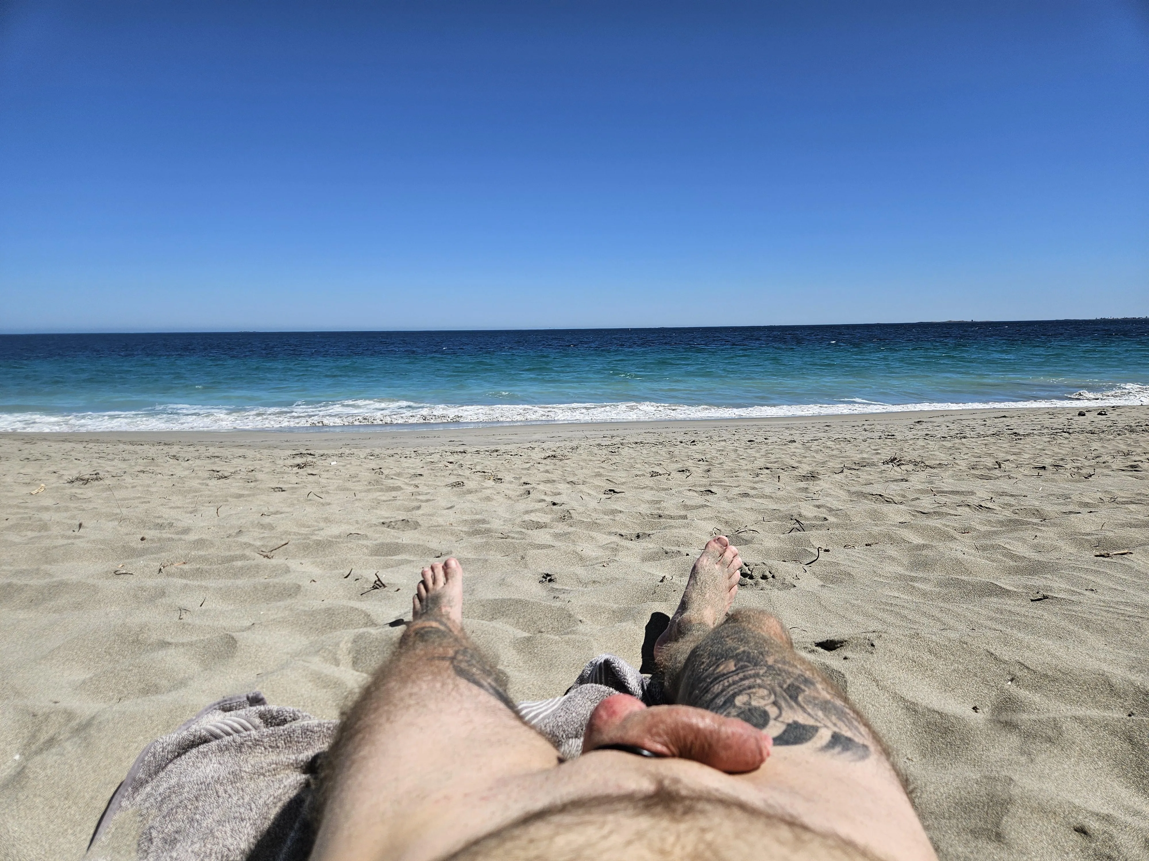 Hot and windy here at PK (M)