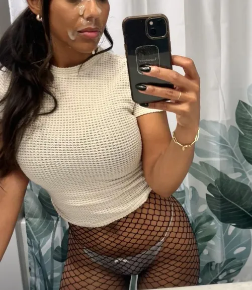 I begged him to aim right at my face, while lookin straight in his eyes… so he gave me an eyeful. Thanks to this redditor for his juicy glaze.