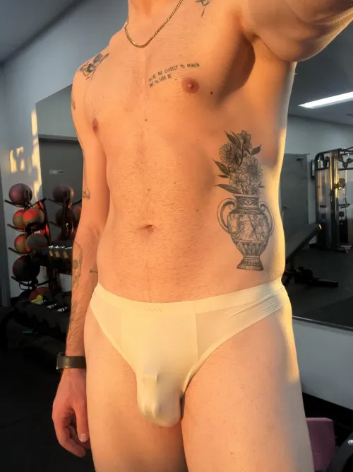 Morning sun and a good thong, what better way to workout?