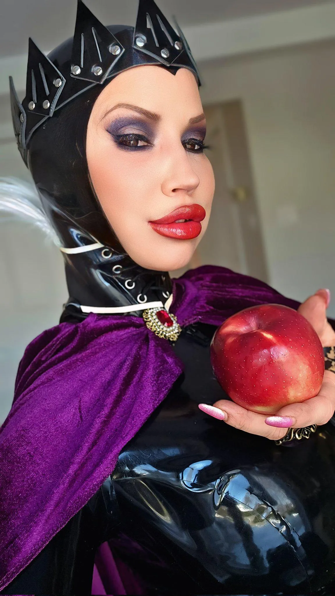 Your Queen requests that you take a bite