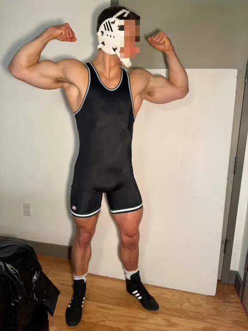 23 yo college wrestler here