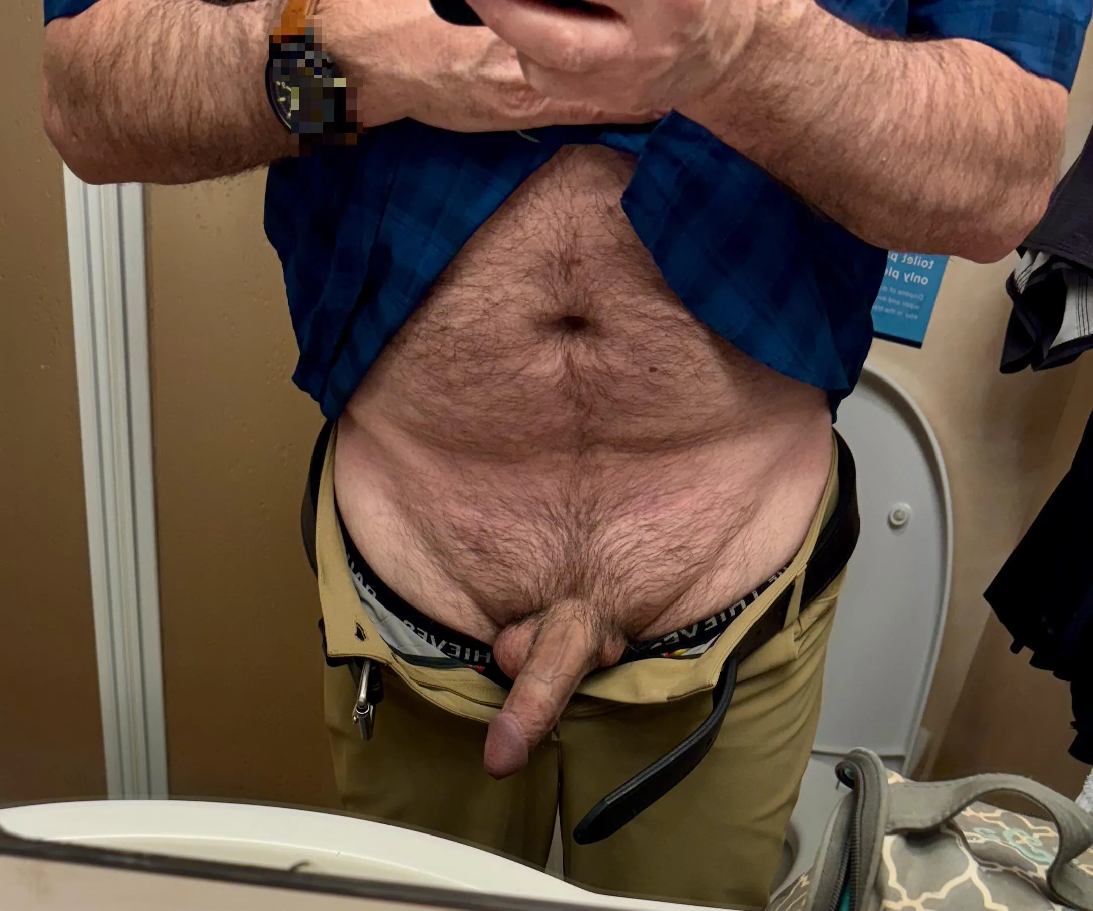 [61] Good mirror angle for a small state room bathroom