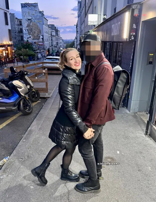 Am I a real QOS when I go out in the street with my lover?