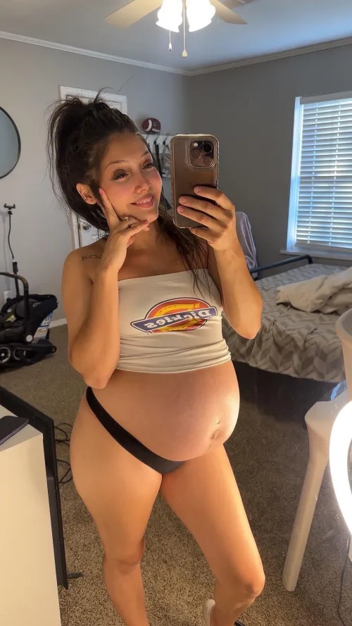 Bend me over and fuck my pregnant pussy!