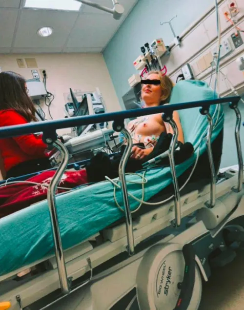 I was dared to flash in public... does this count? (f)