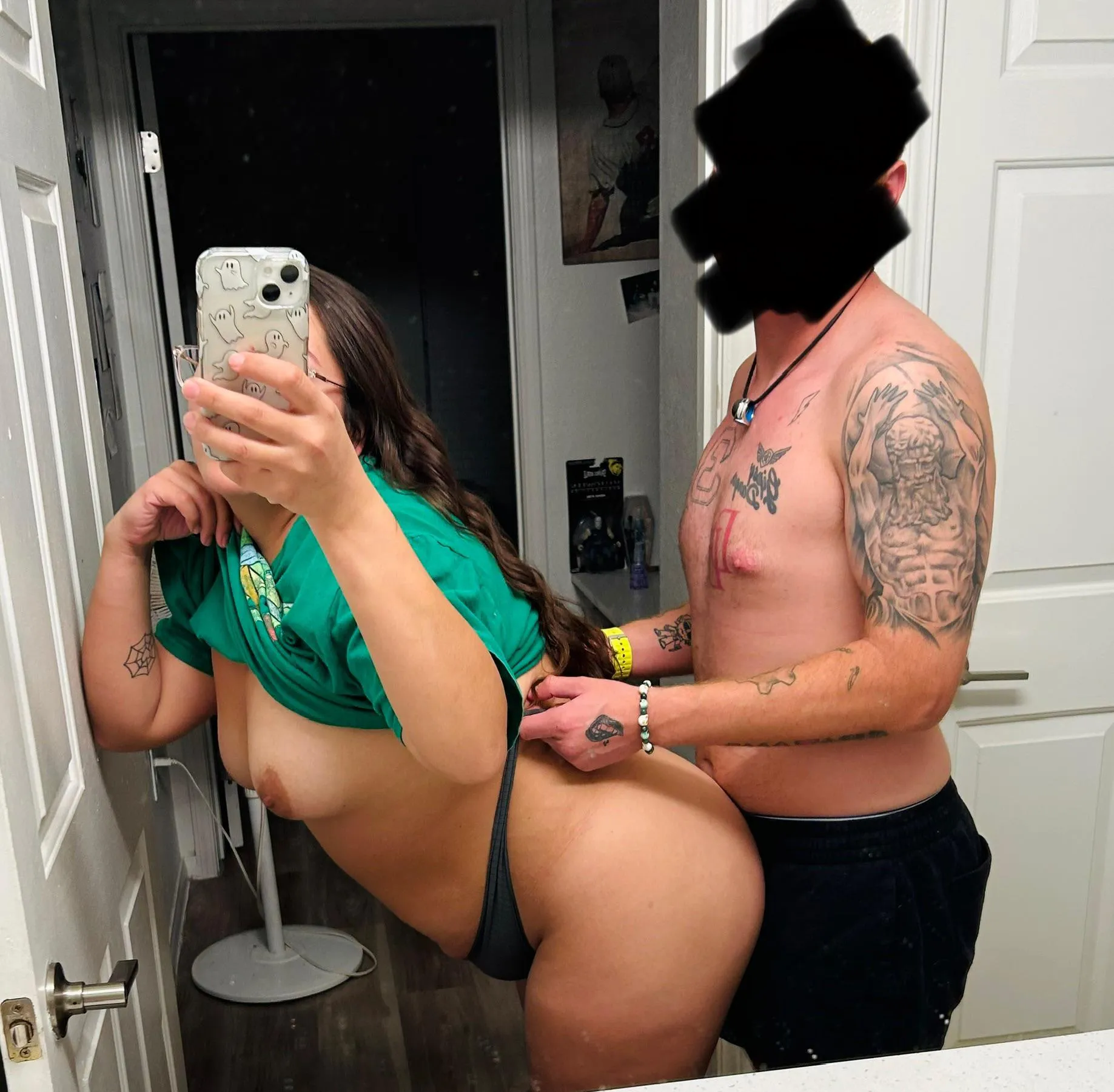 Looking for some fun couples or ladies! 🩷 (M27 F25) 420 friendly!