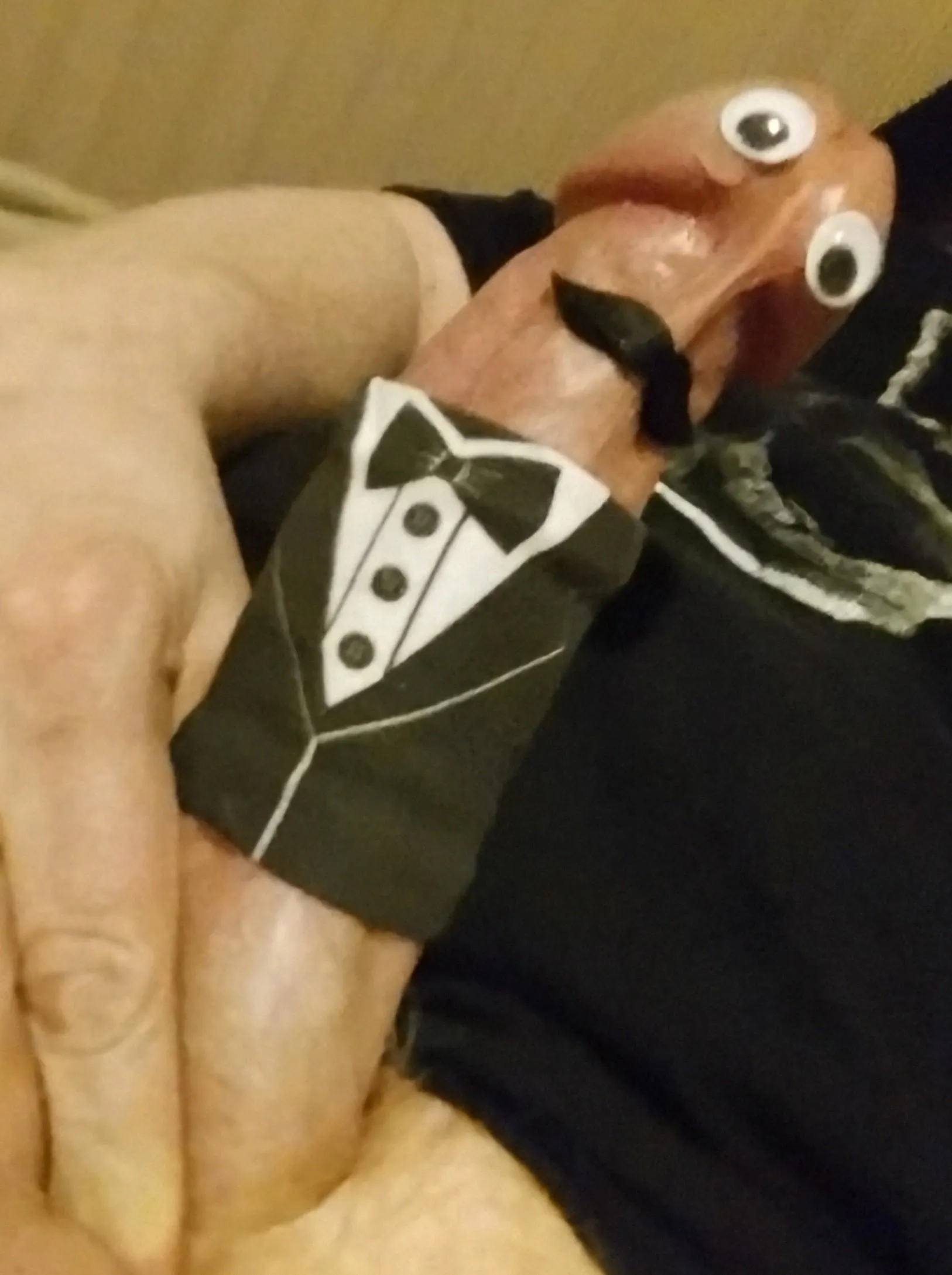 My little gentleman, again. With eyes, this time...