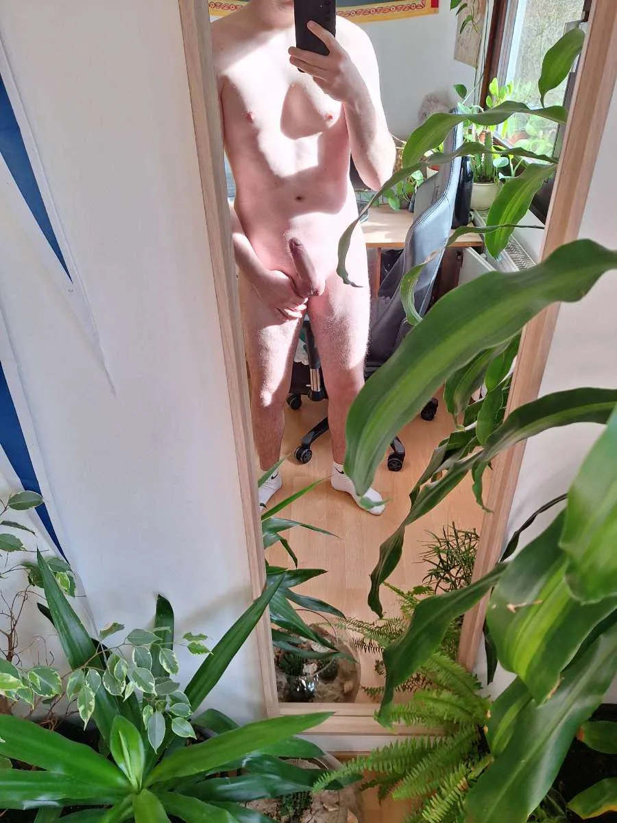 [23] auche leute für longterm chatten, traden und so. Schreibt mir eurern namen, kinks oder schickt n bild für snap oder telegram