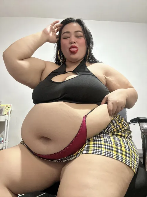 Asia is the name & getting immobile is my game! 🐽💕