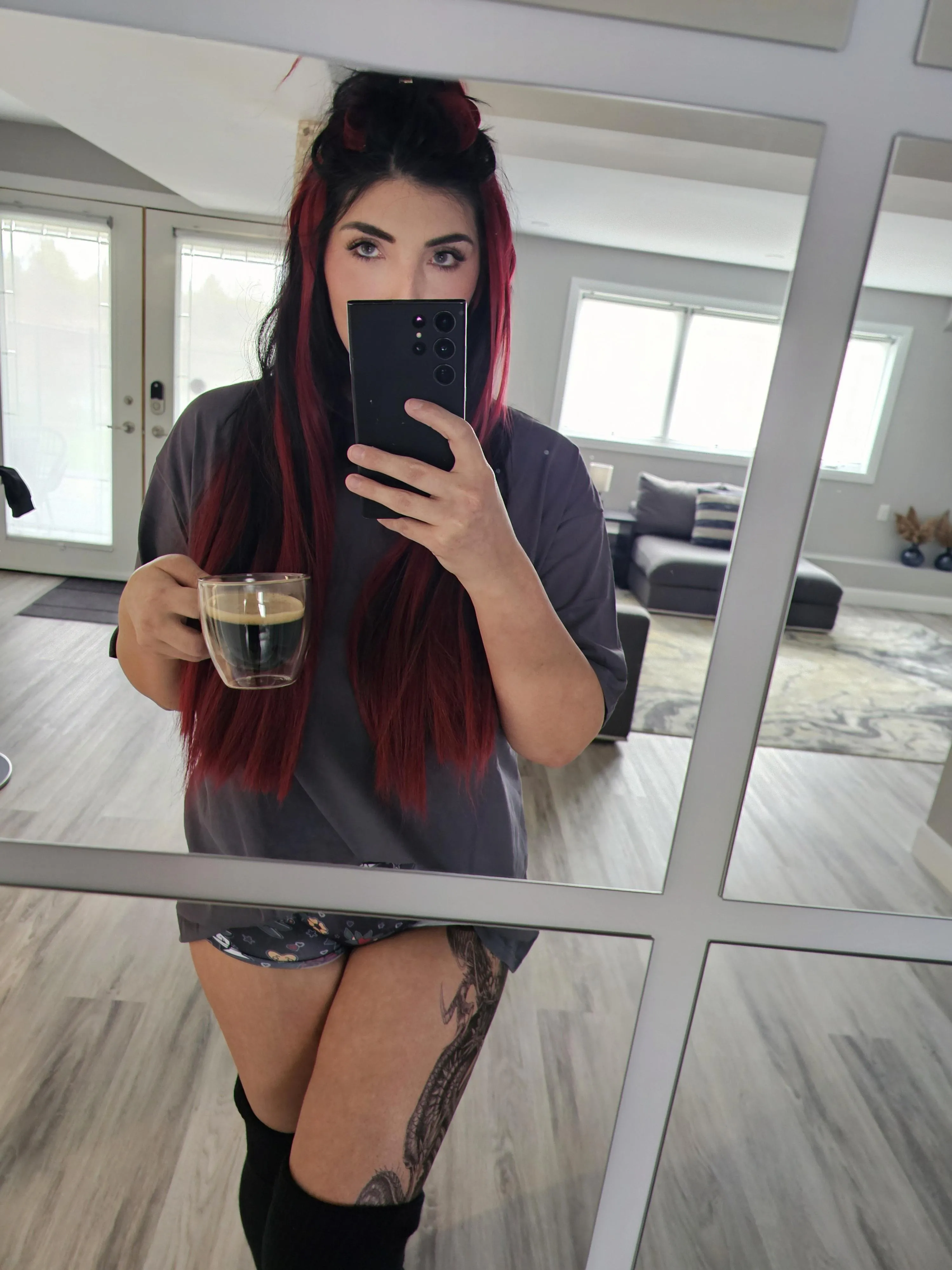 mommy need company… who’s around?