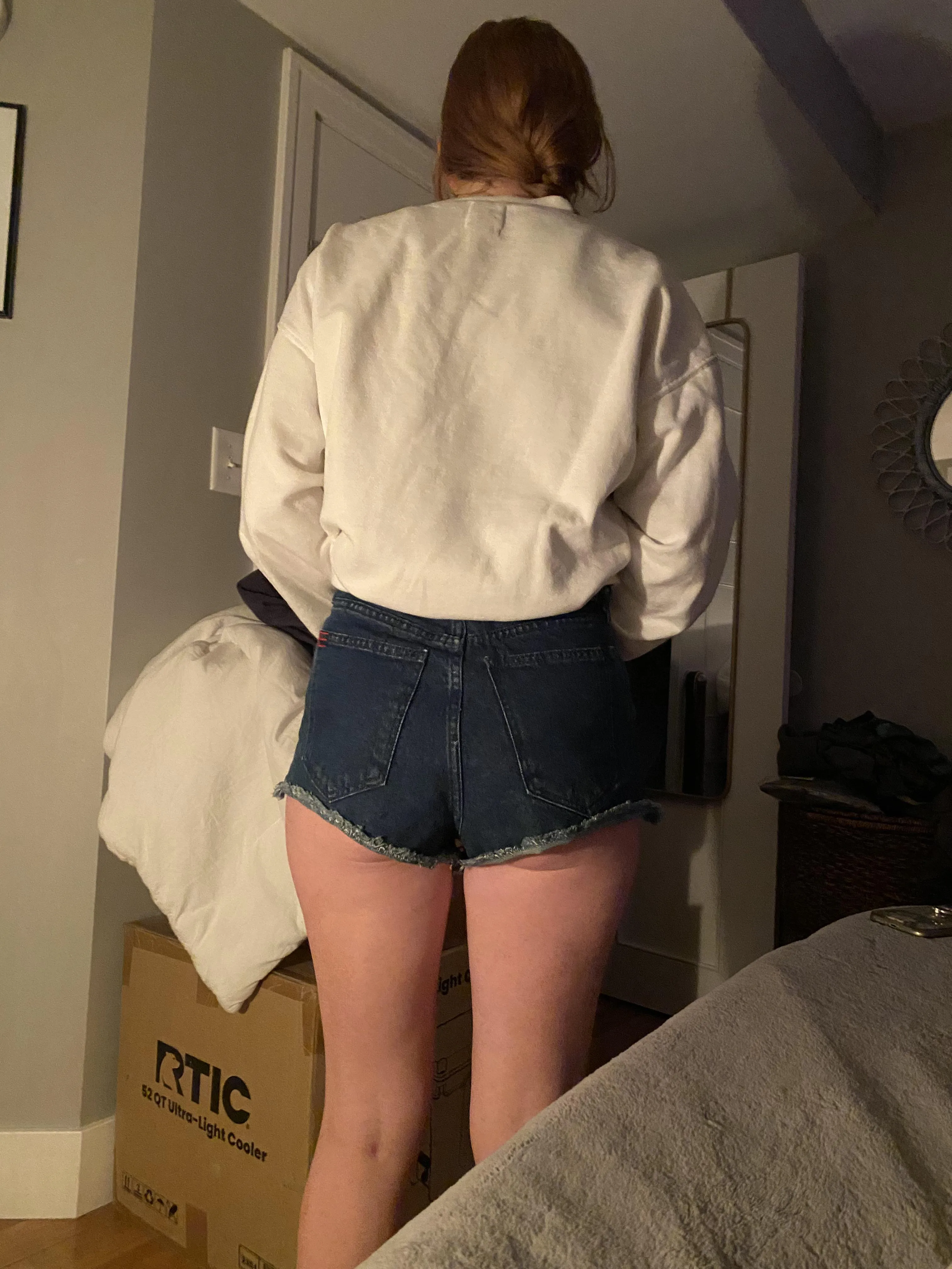 My new spring shorts for grocery shopping.