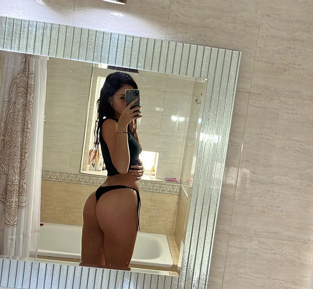 Rate my booty please