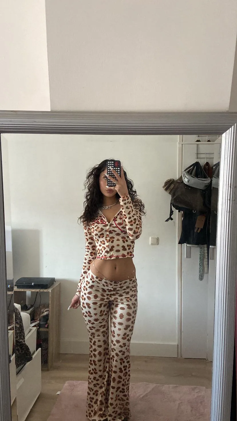 Spoil me properly, or don’t bother me at all.