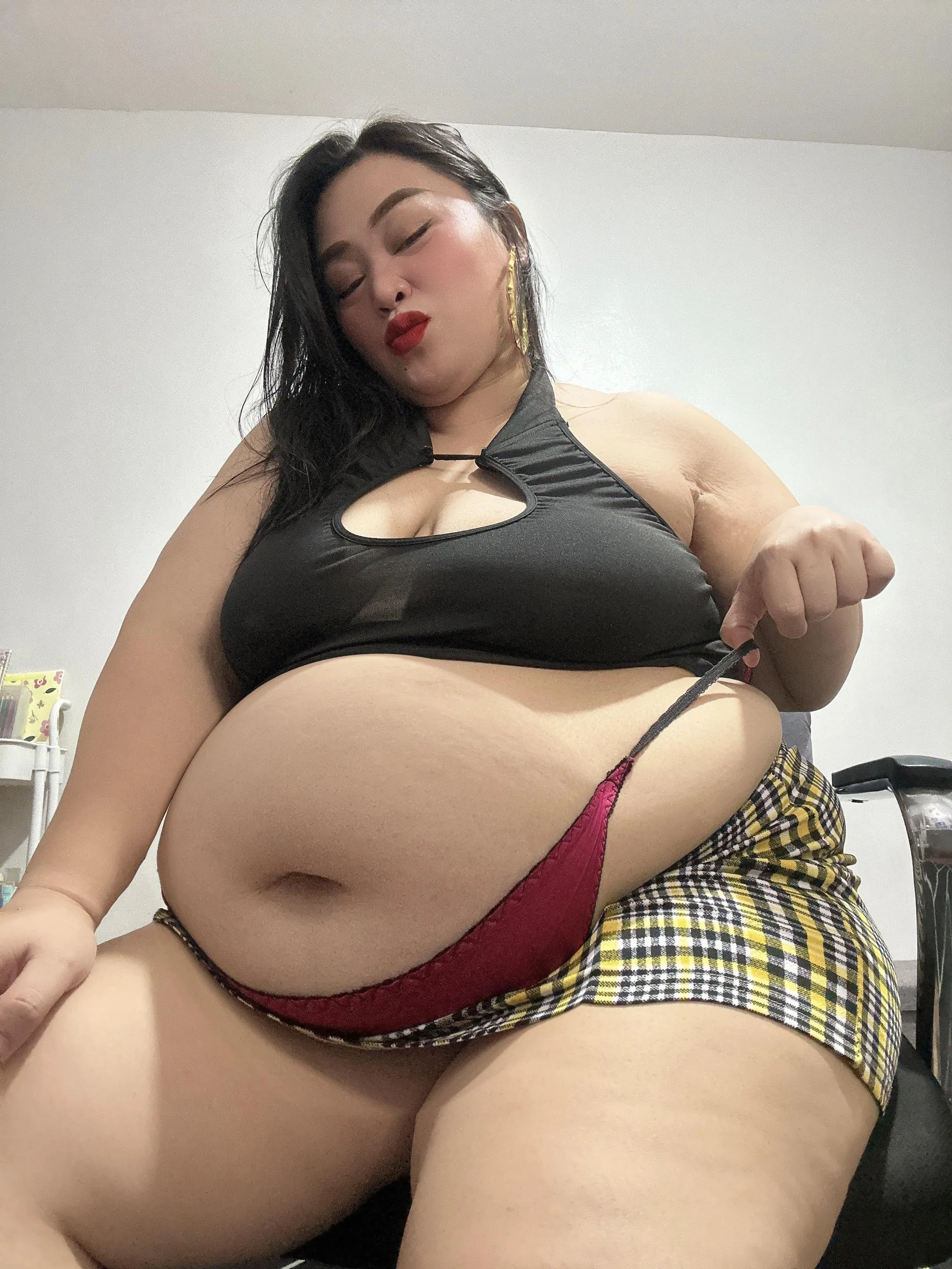 Wanna be squashed by me? 🐽💕