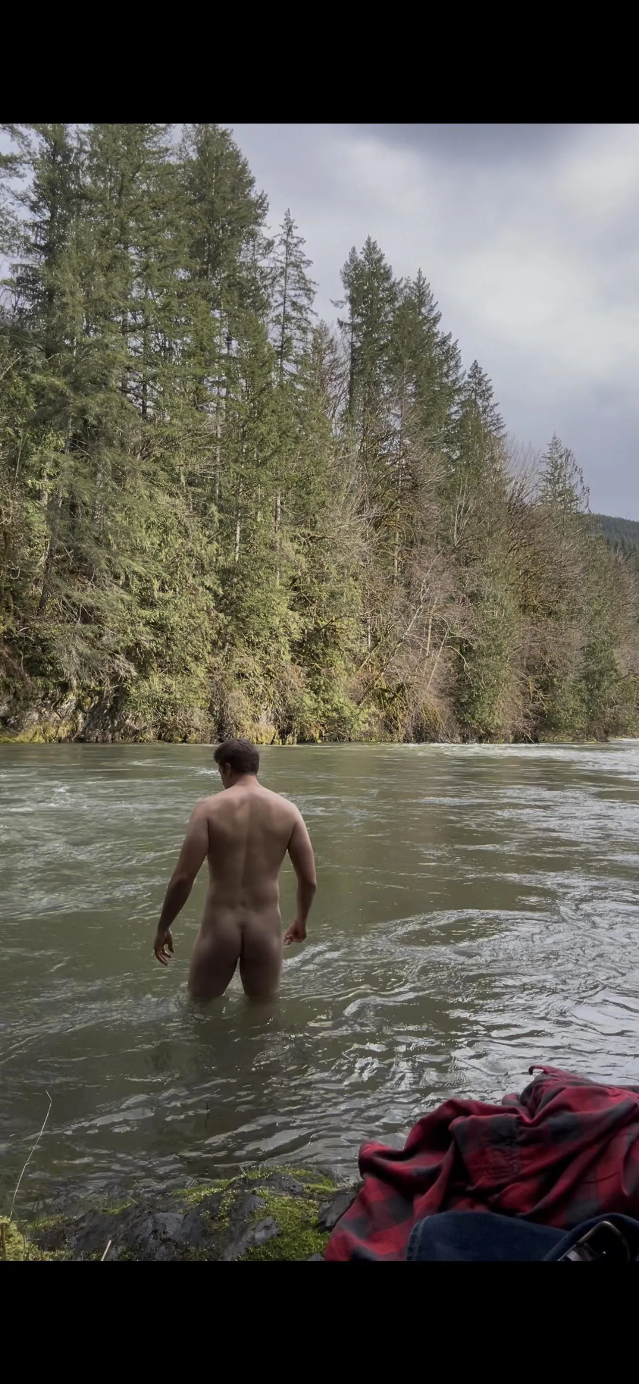 Was feeling artsy during my cold plunge 😌