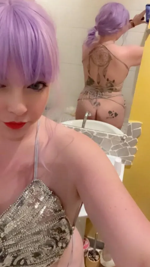 Will I get a dick in return if I DM you nudes?