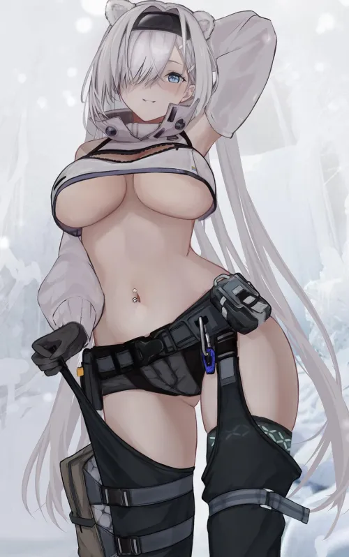 Aurora's underboob and midriff