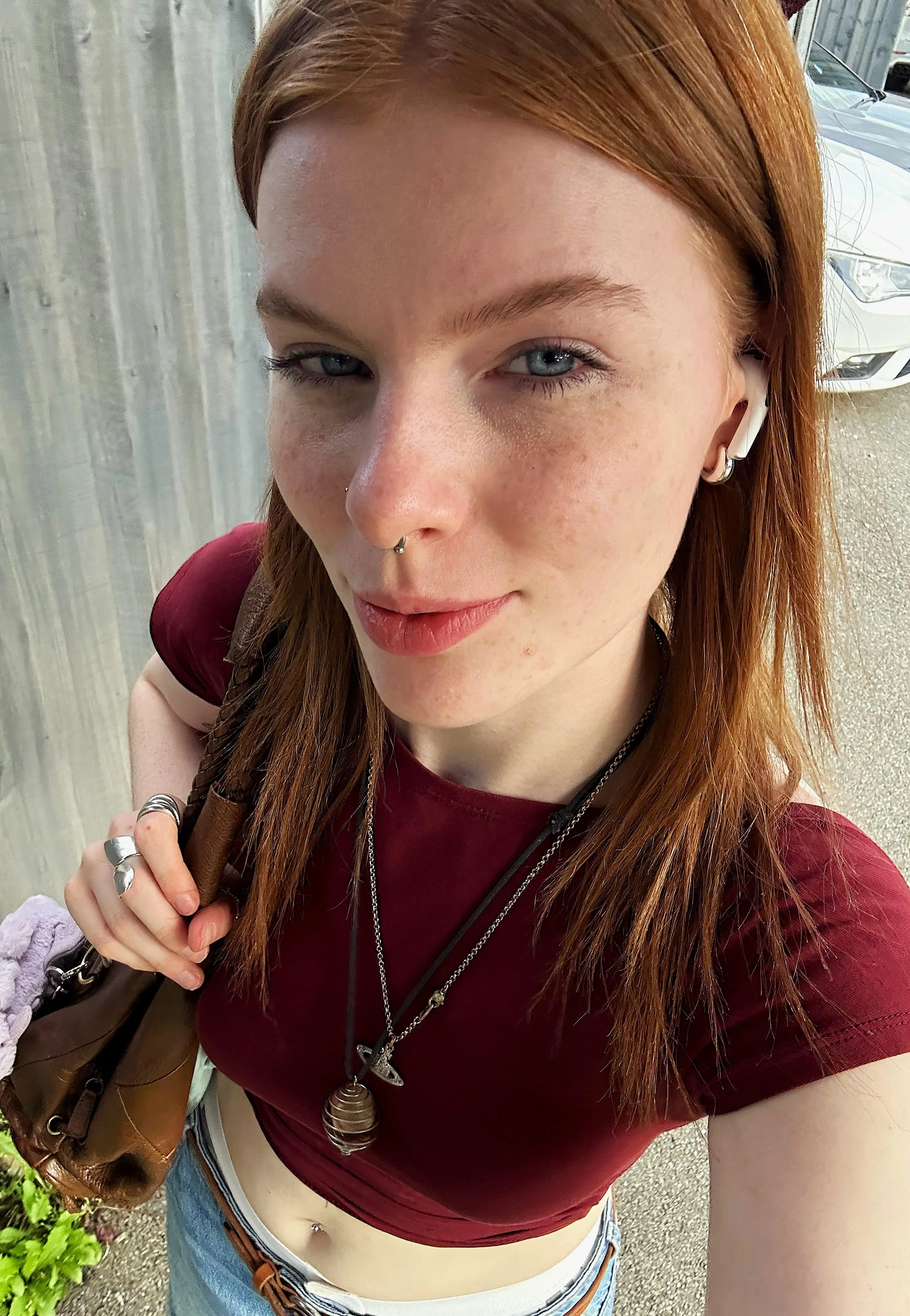 Blue eyes and a lots of freckles [IRTR]