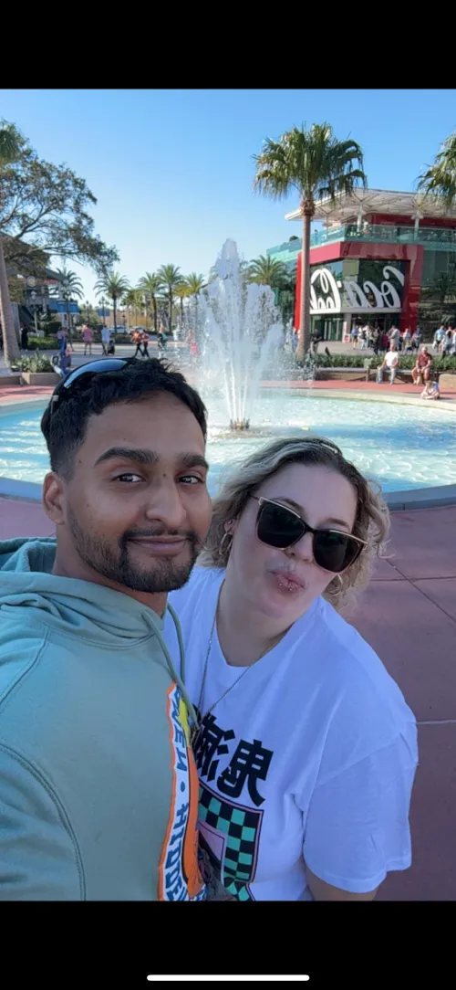 Do any of you know us in real life? Say one of our names in chat for a reply