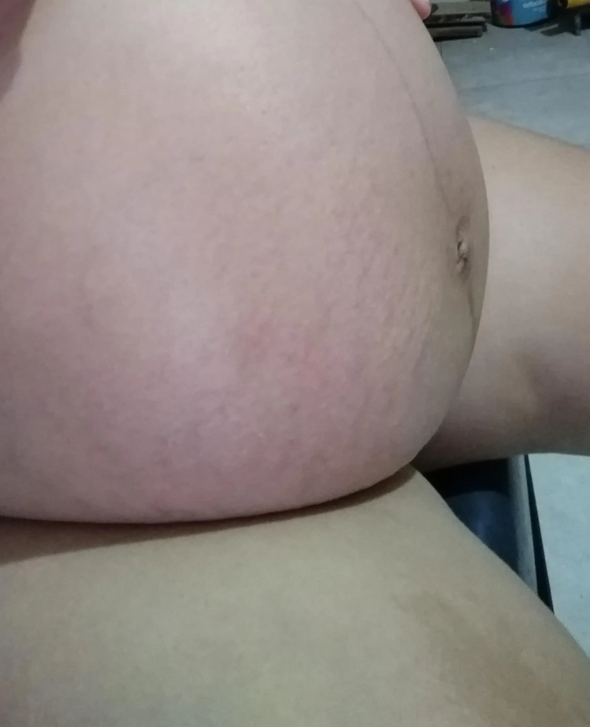 Do you like stretch marks and big baby bumps? Write to me to see more.