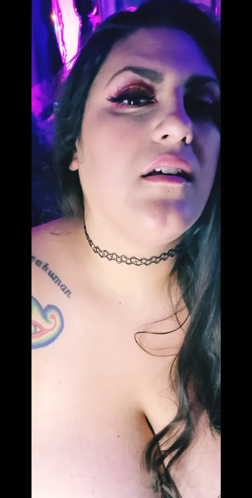 Going out 👀 for bwc. We will be in the north Austin area. I'm a hot wife MFM. Must send face pic to be considered. You host.