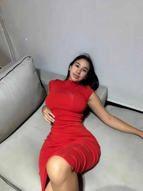 guess who's not wearing one