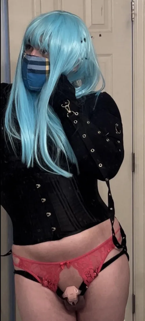 I think a flat cage might look better with my outfit