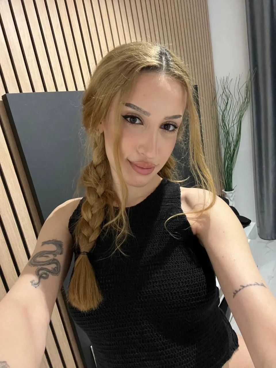 I think the only thing that makes me feel complete in this life is daddy telling me I’m his good lil girl.