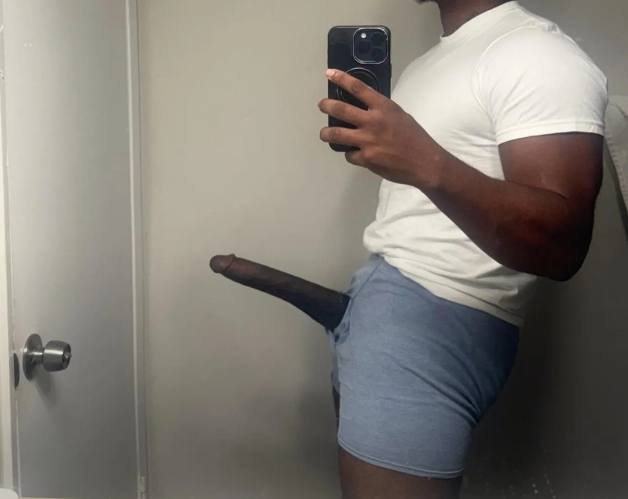 In this hotel alone trynna rearrange some guts. All I ask is no tapping out. You interested?