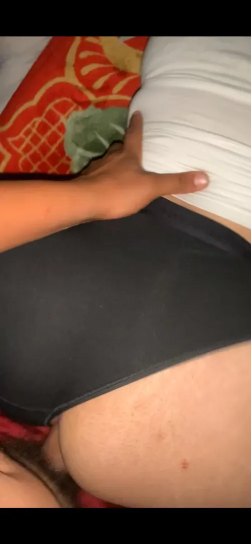 Looking for videos/pics swap, bout to film lmk what you want?