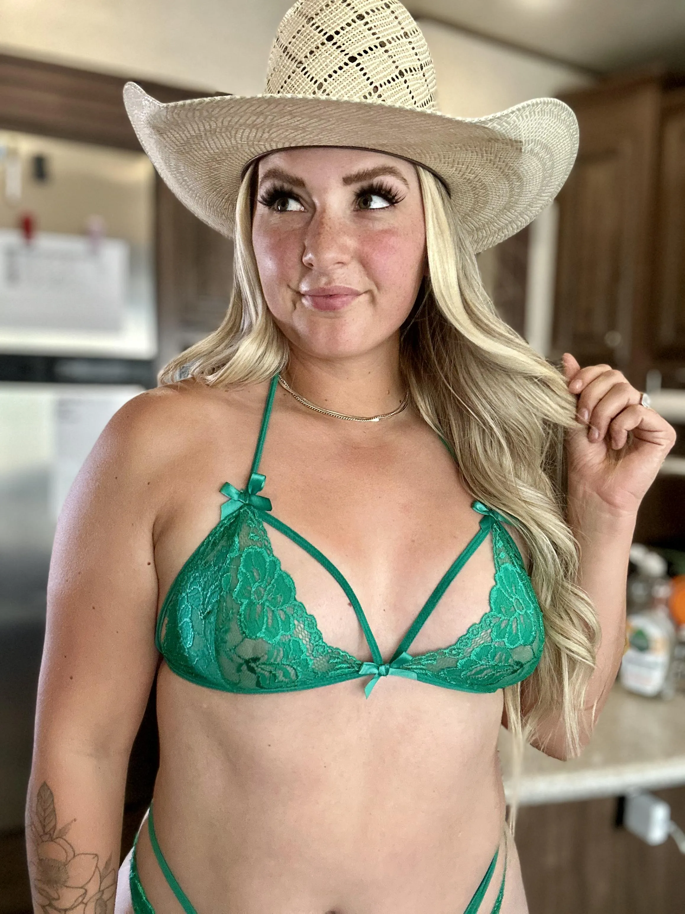 Will you let a pretty farm girl like me mount on top of you