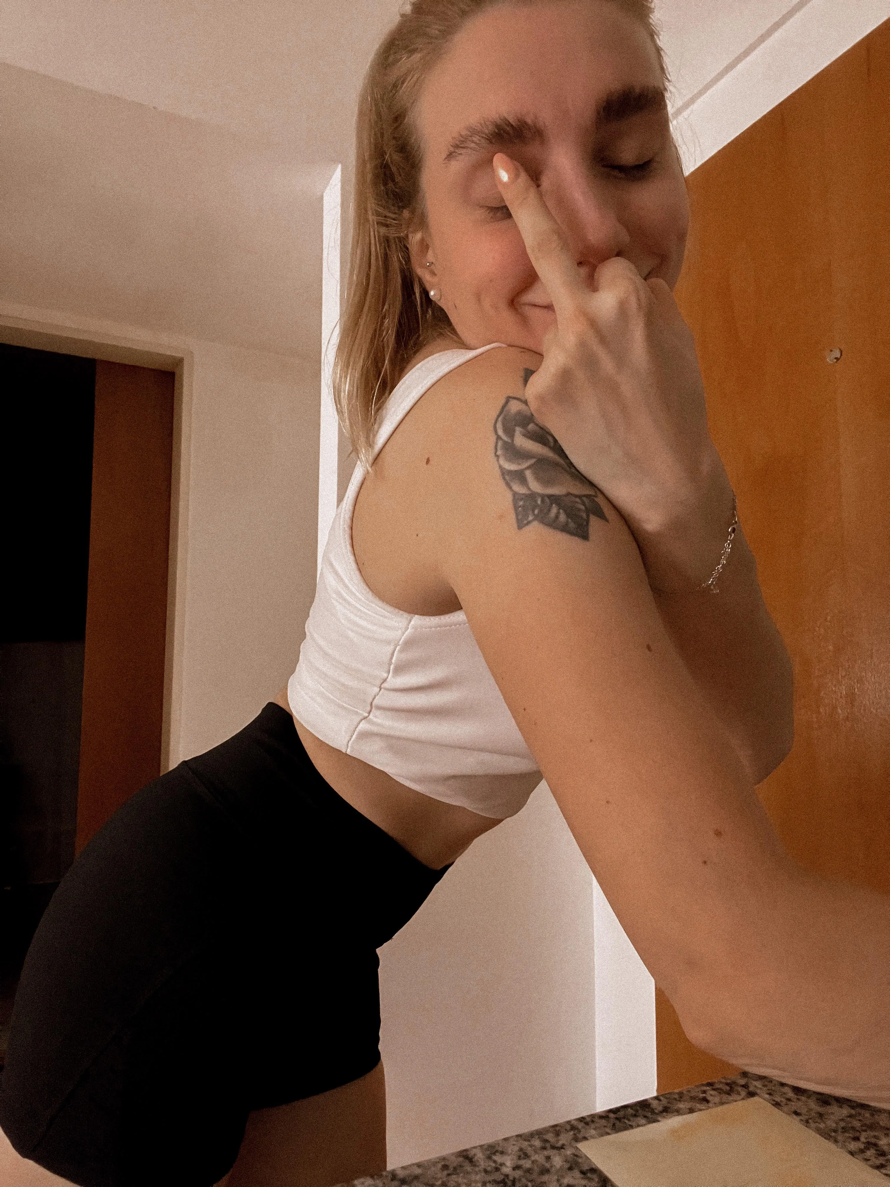 You're a pathetic little loser with a tiny dick, this is my gift for you.