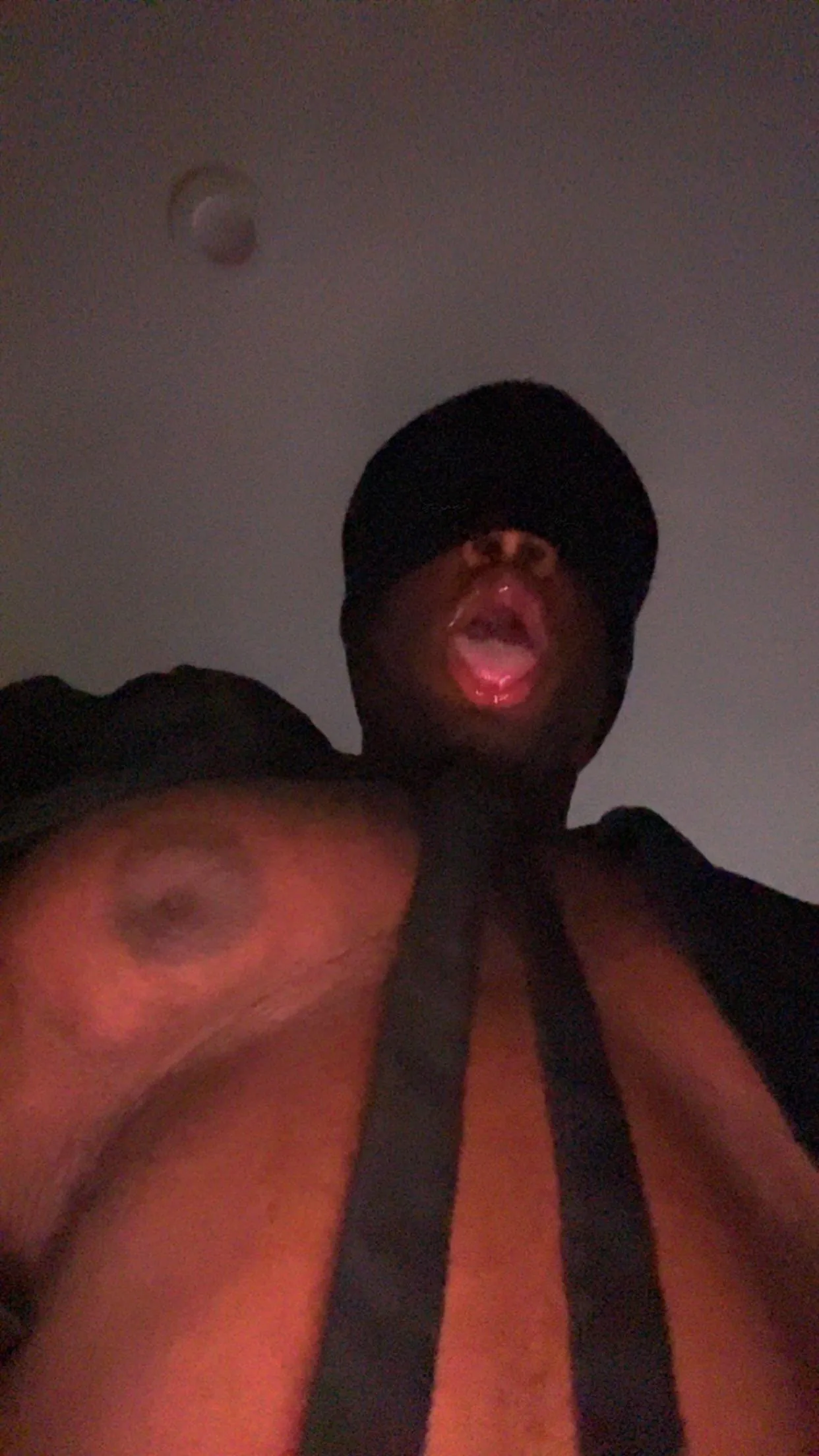 [24] dicksucker looking for big dick str8 dudes. love bwc and blc