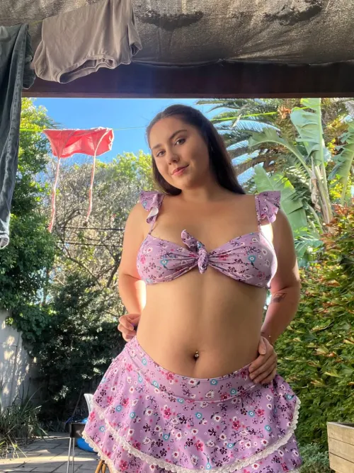 cute outfit but it'd be better on your floor xx