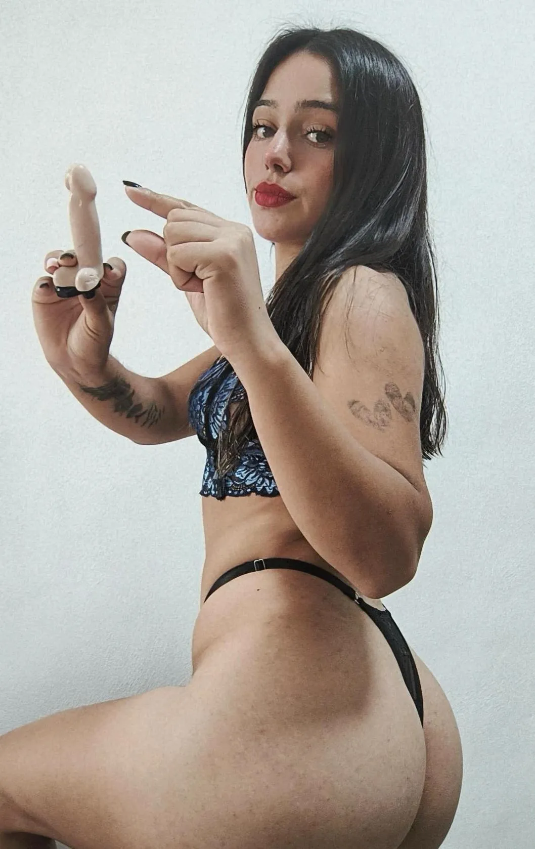 If you are less than 7 inches I will have to humiliate you rn