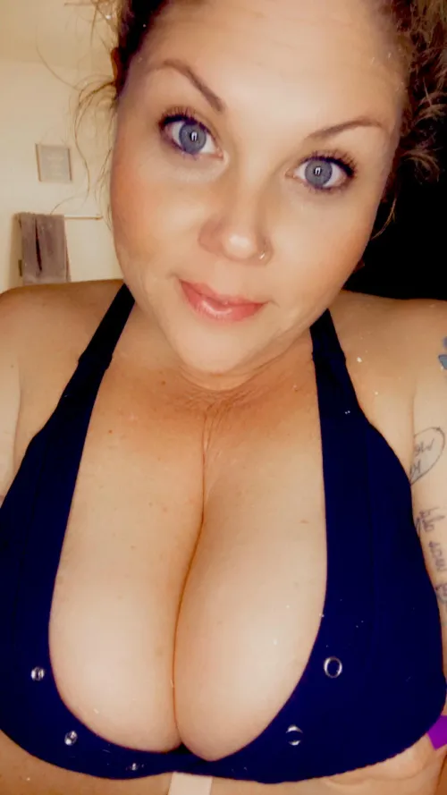 Live right now, come play!