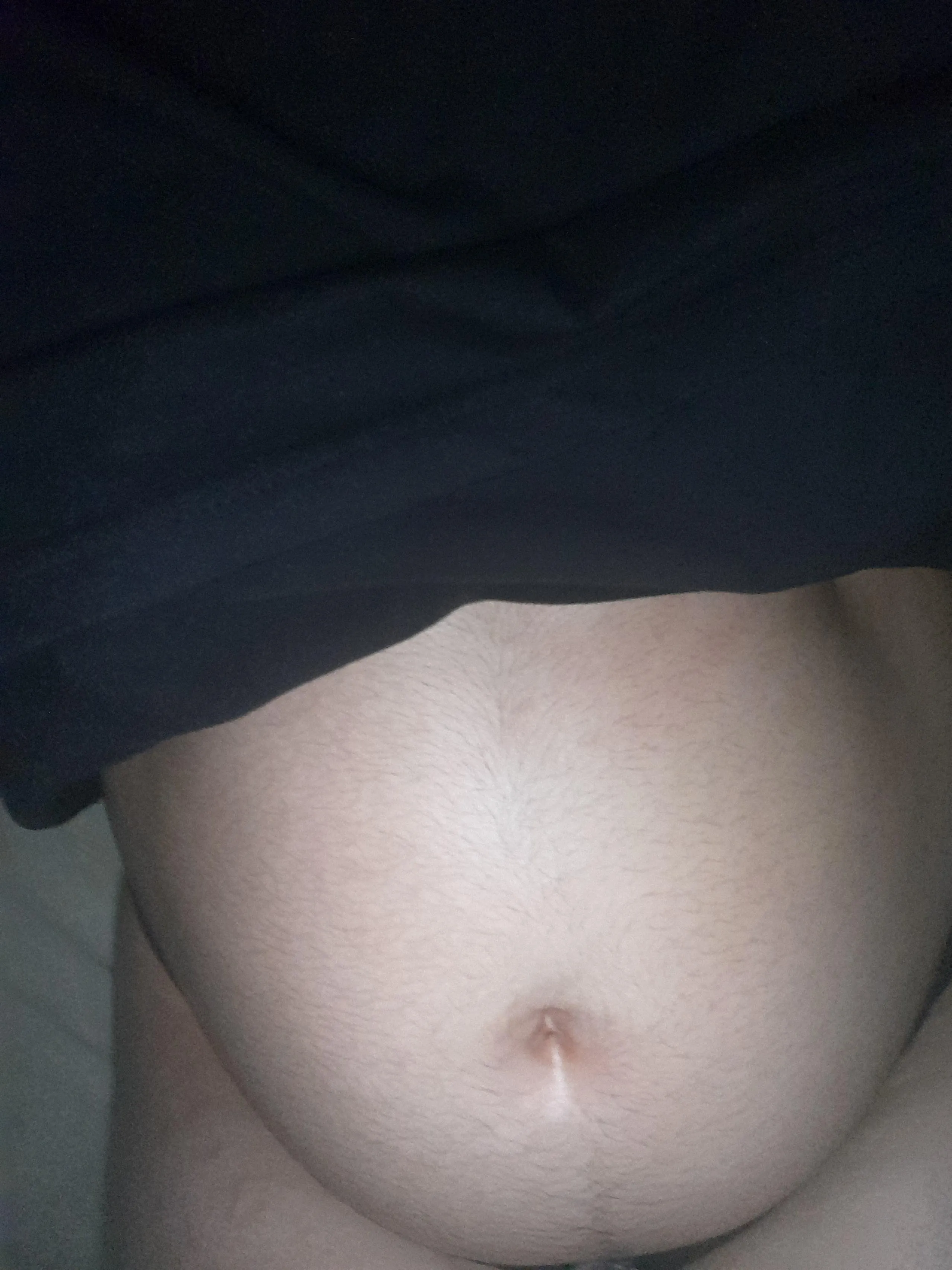 My cute and beautiful belly wanting to be fed😍😍