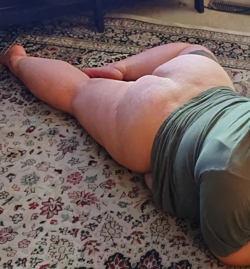 Thick thighs and back dimples