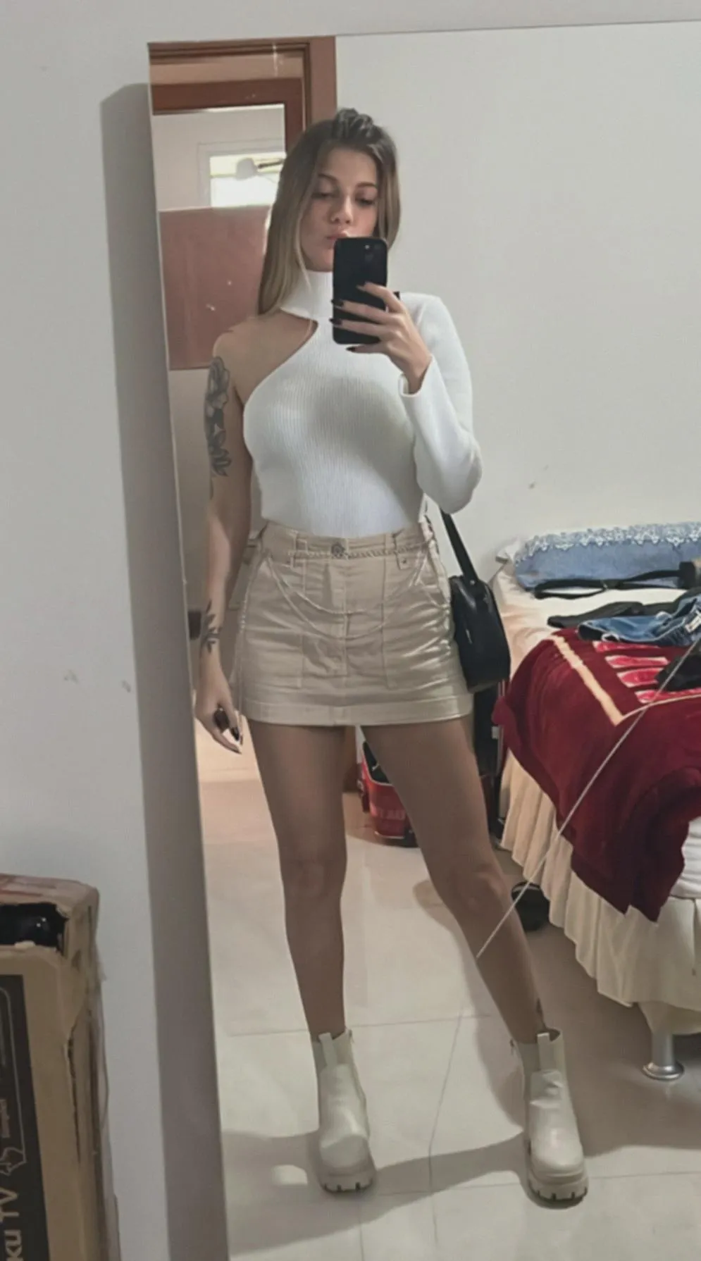 You can look, but you can’t touch... unless you’ve got a VIP pass.😜