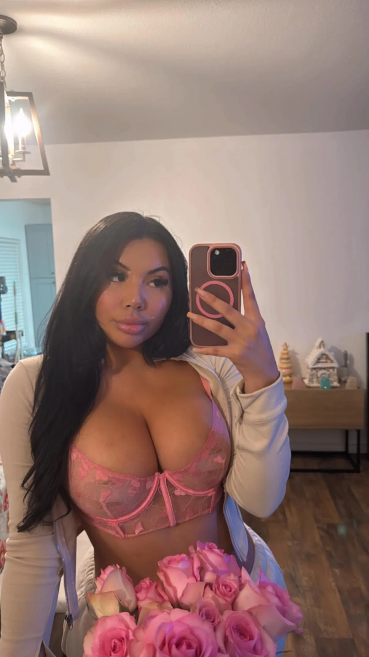 32DDD Tiddies