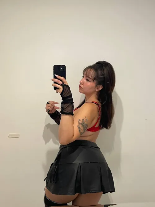 Arrow up if you are below 6 inches and say Yes goddess