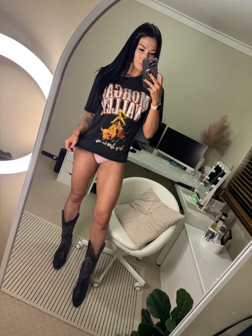 I enjoy men who take me out on first dates.