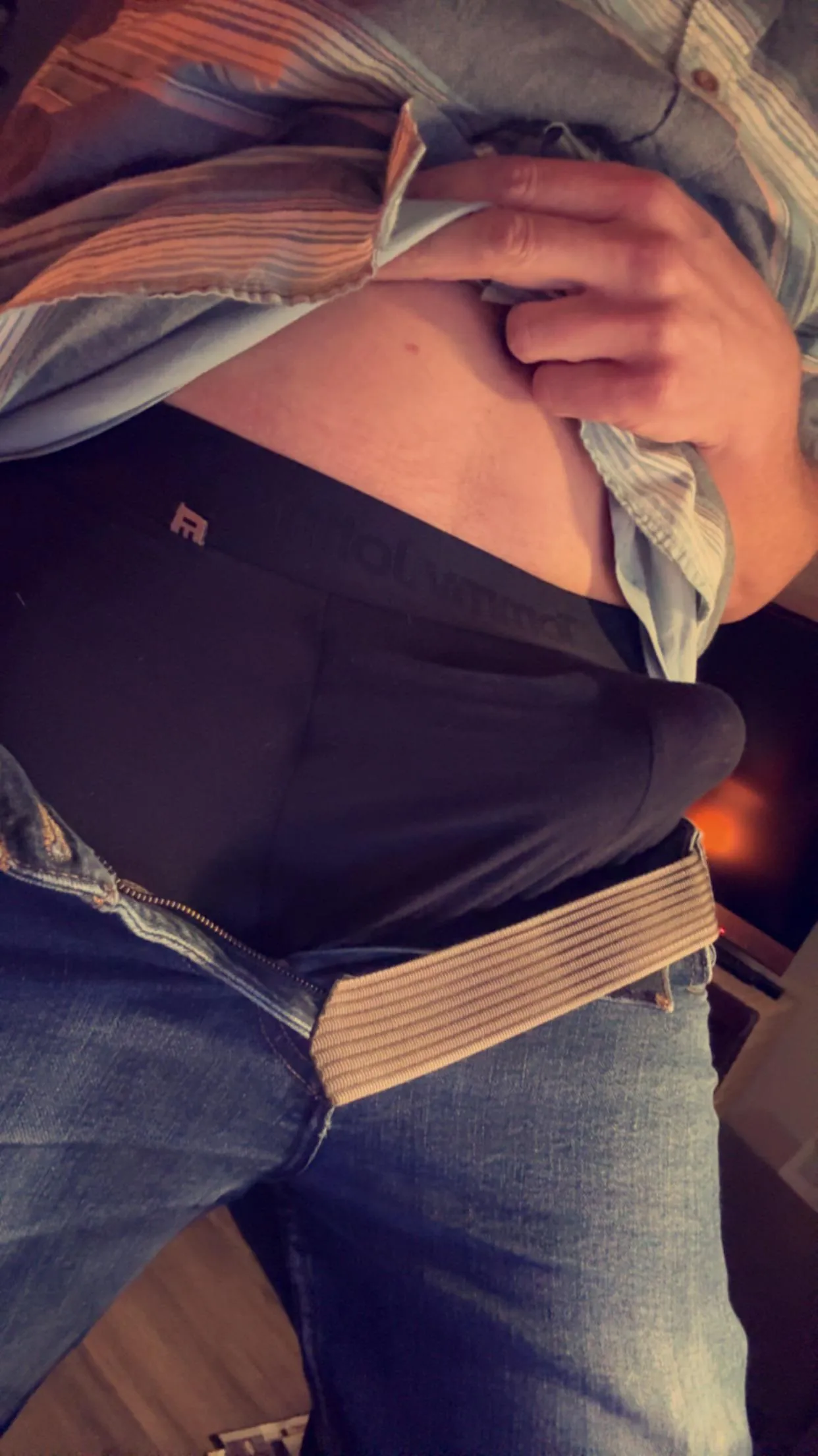 It’s rainy and storming outside, guess I’ll pass the time inside [44] 😏