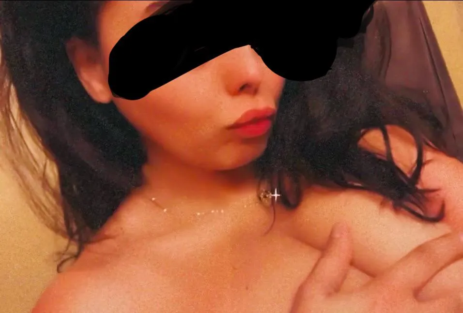 MALE\female couple Looking for FEMALE unicorn 🦄 CT/MA area.