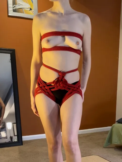 More red 🥰🪢❤️ Hip Weave and simple Chest Harness with some POSH 😊