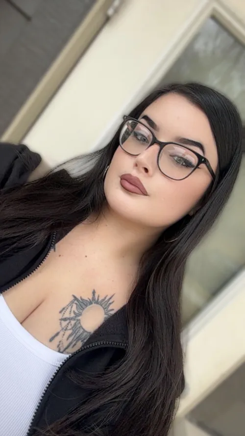 spoiled and bratty, just your type😌💁🏻‍♀️