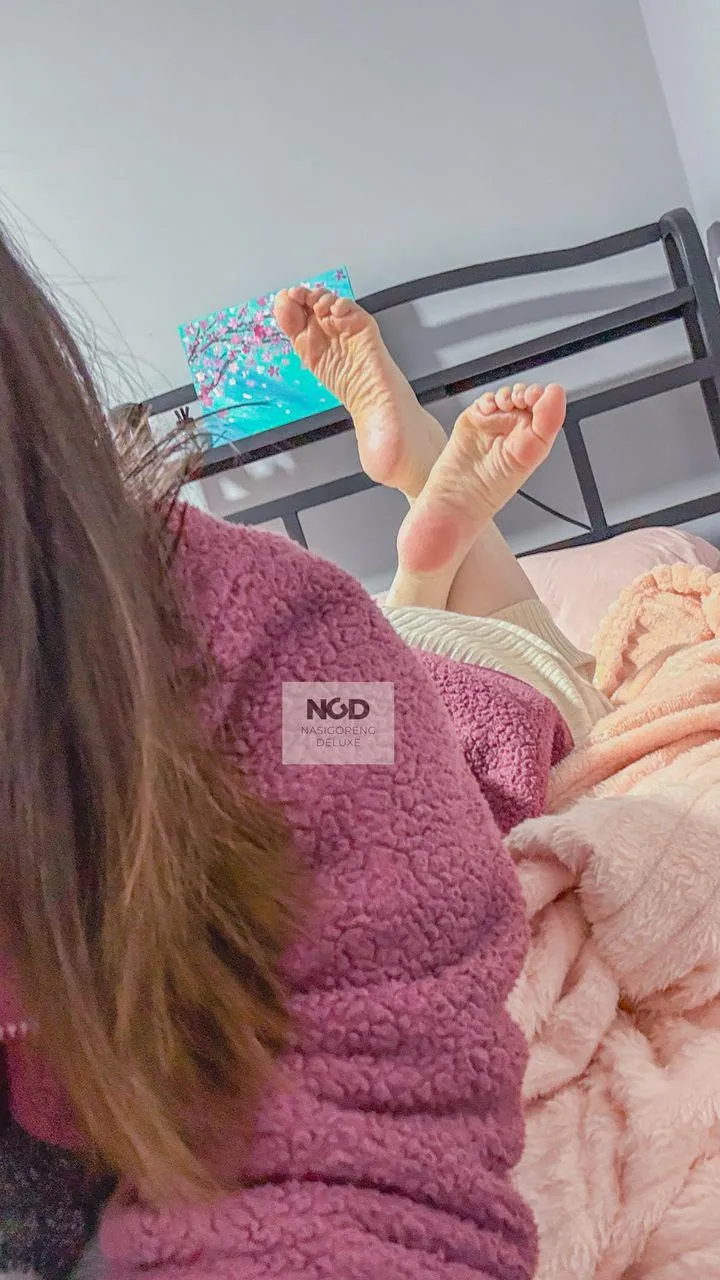 Who wants to count my wrinkles? (With their tongue of course)