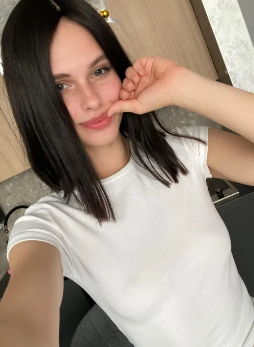 A smile makes any girl look better