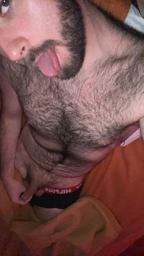 can’t wait for my bush to come in 😩😩