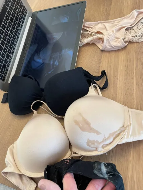 Cum on bra from redditor
